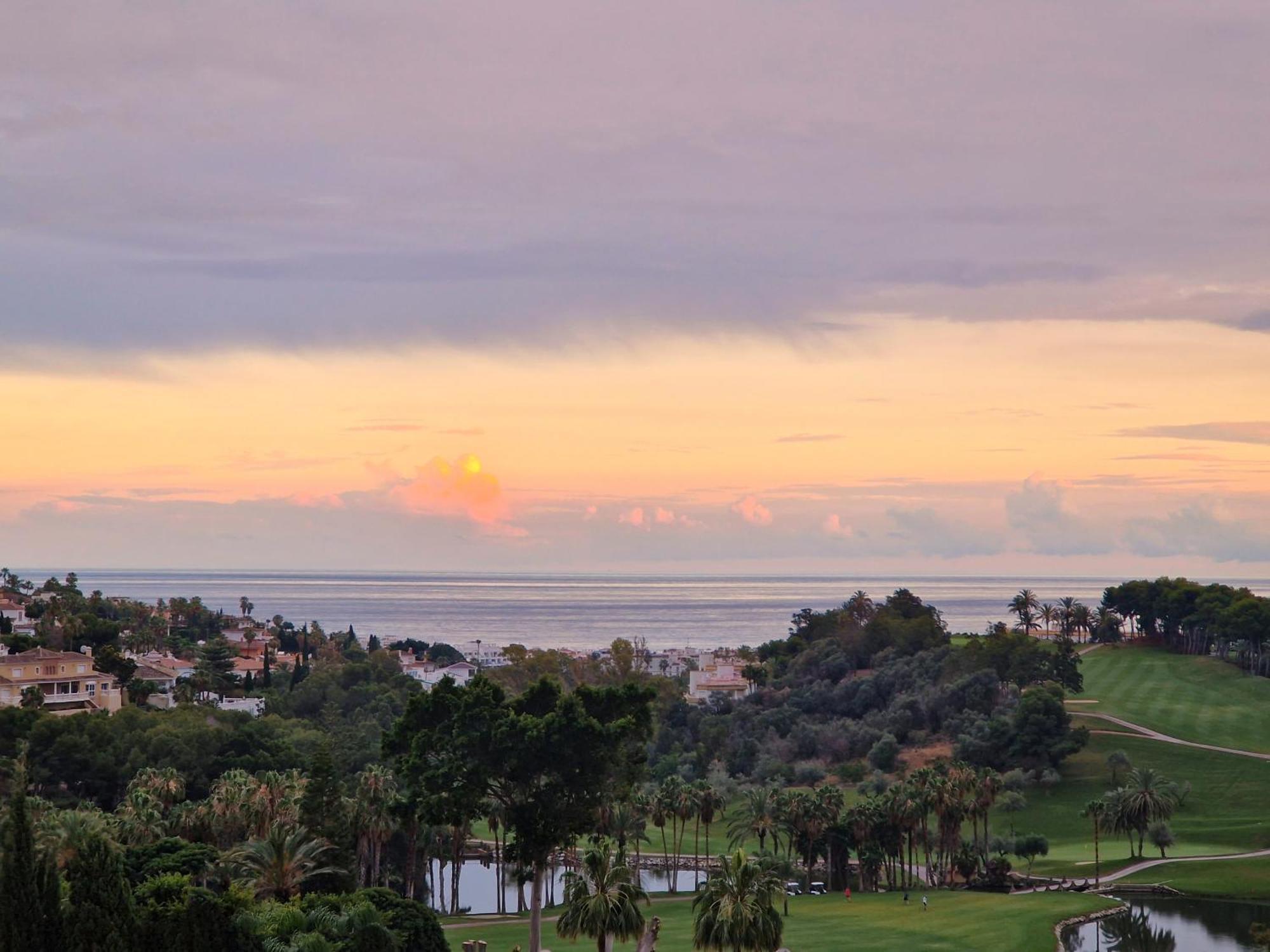 Penthouse Benalvistas Torregolf Seaview Apartman Benalmádena Kültér fotó
